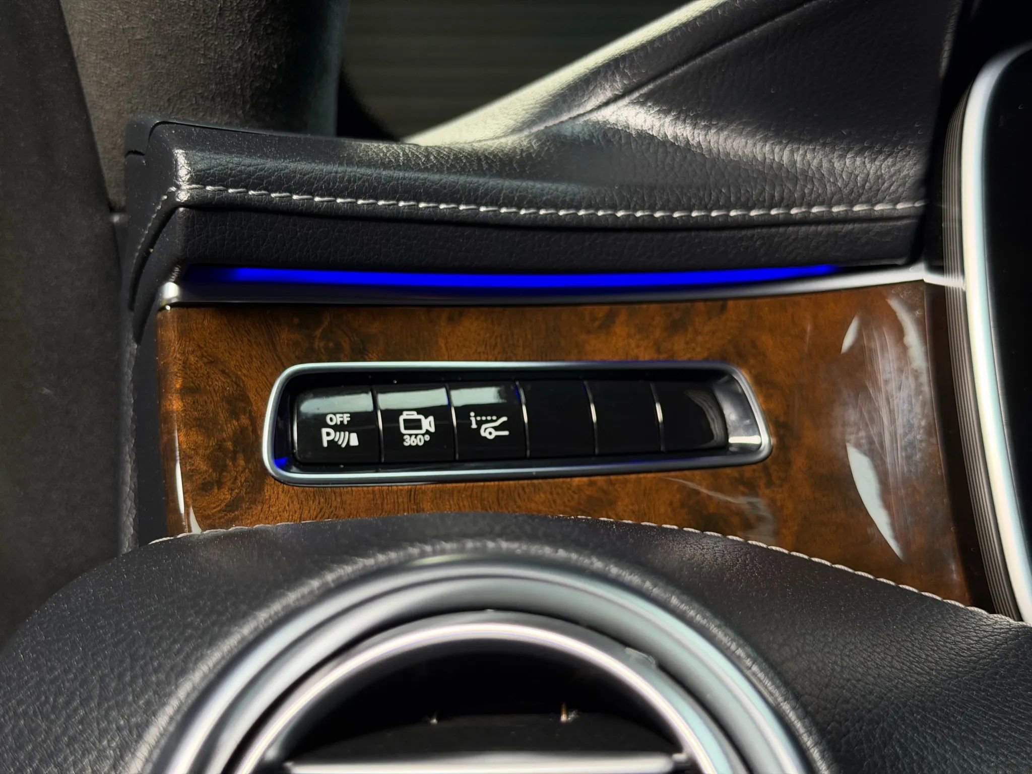 Used 2016 Mercedes-Benz S 63 AMG 4MATIC Coupe image 20