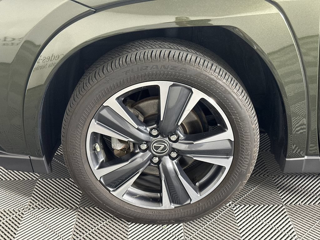 Used 2024 Lexus UX 250h AWD w/ Premium Package image 11