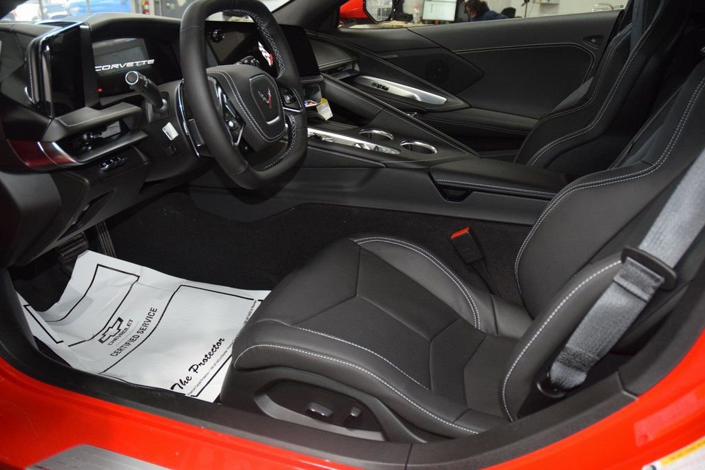 New 2026 Chevrolet Corvette Stingray Coupe w/ Z51 Performance Package RWD image 30