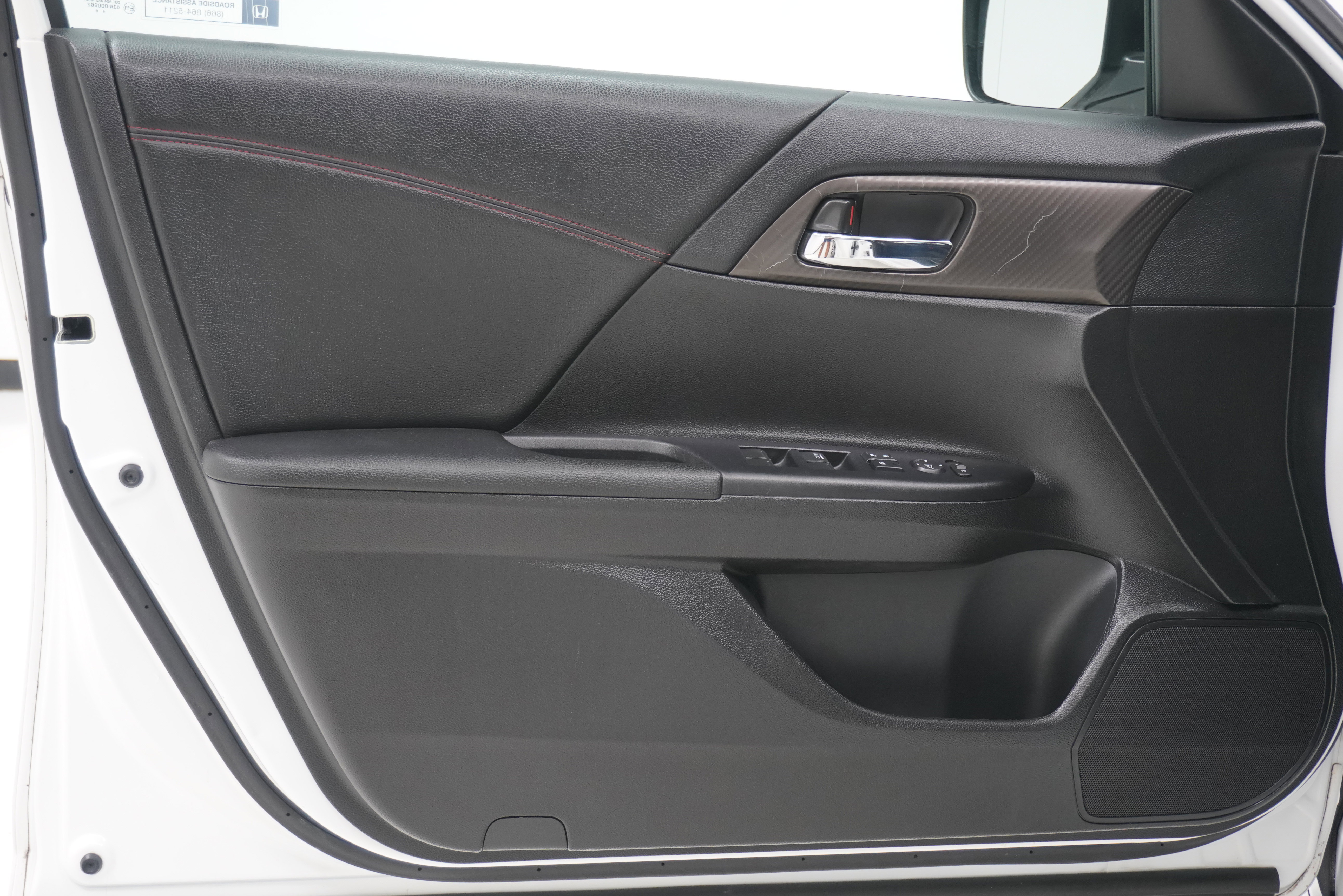Used 2017 Honda Accord Sport Special Edition image 12