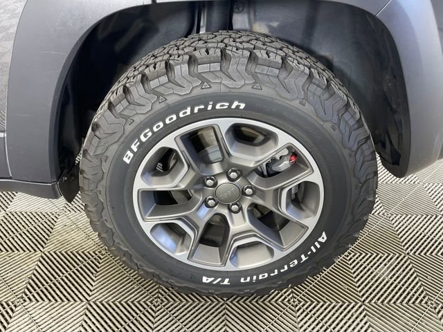 Used 2021 Jeep Cherokee Trailhawk w/ Sun, Sound & Nav Group AWD/4WD image 19