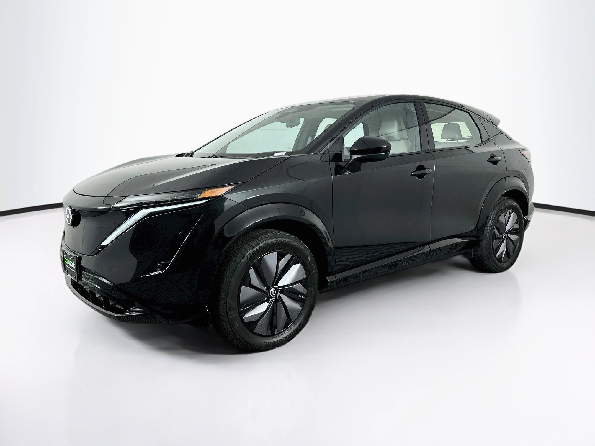 Used 2024 Nissan Ariya AWD image 3