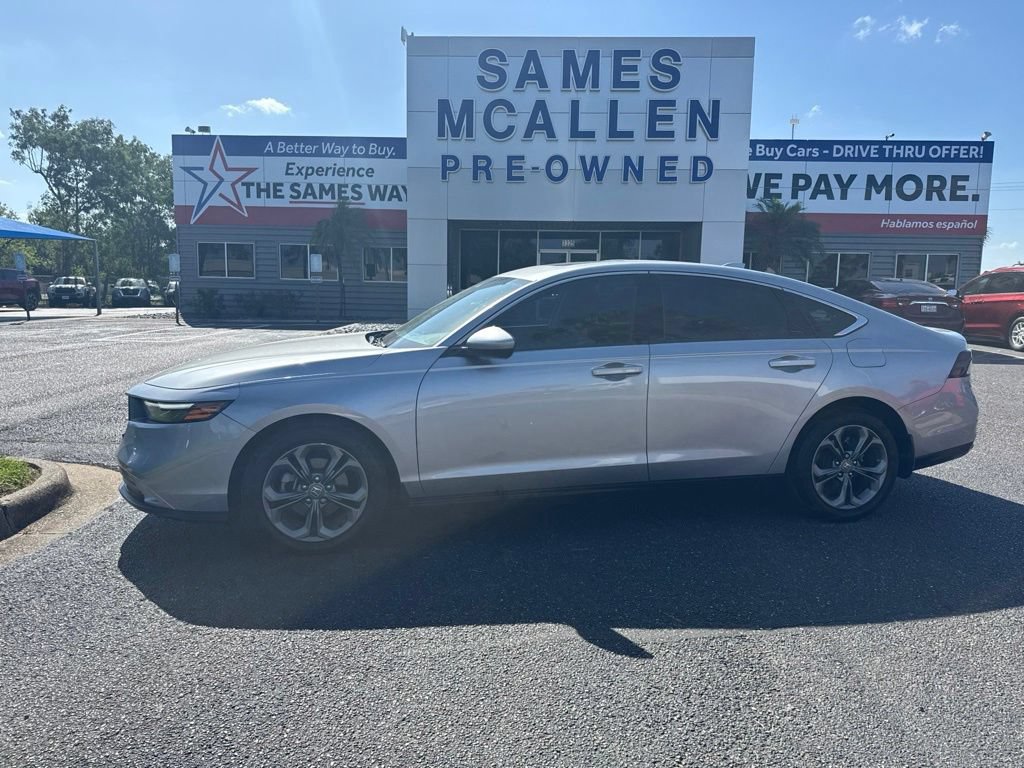 Used 2023 Honda Accord EX image 2