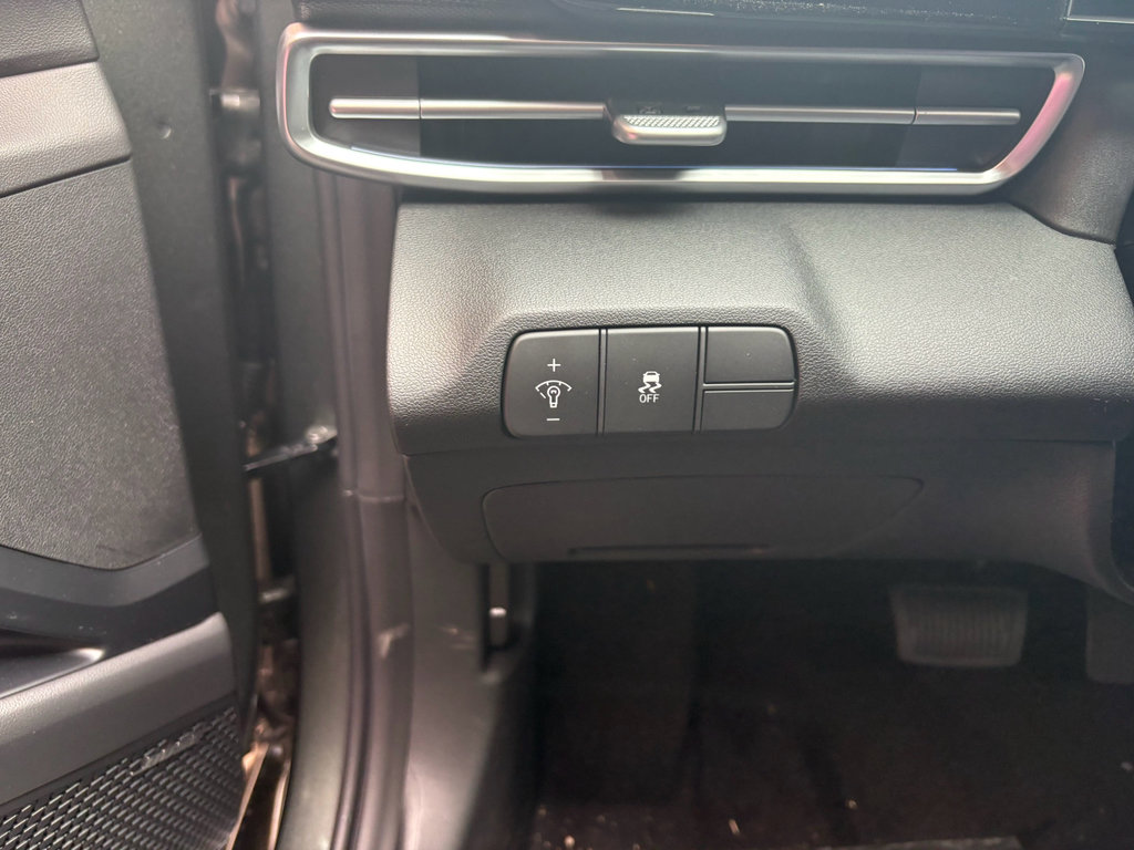 New 2026 Hyundai Elantra Limited FWD image 34