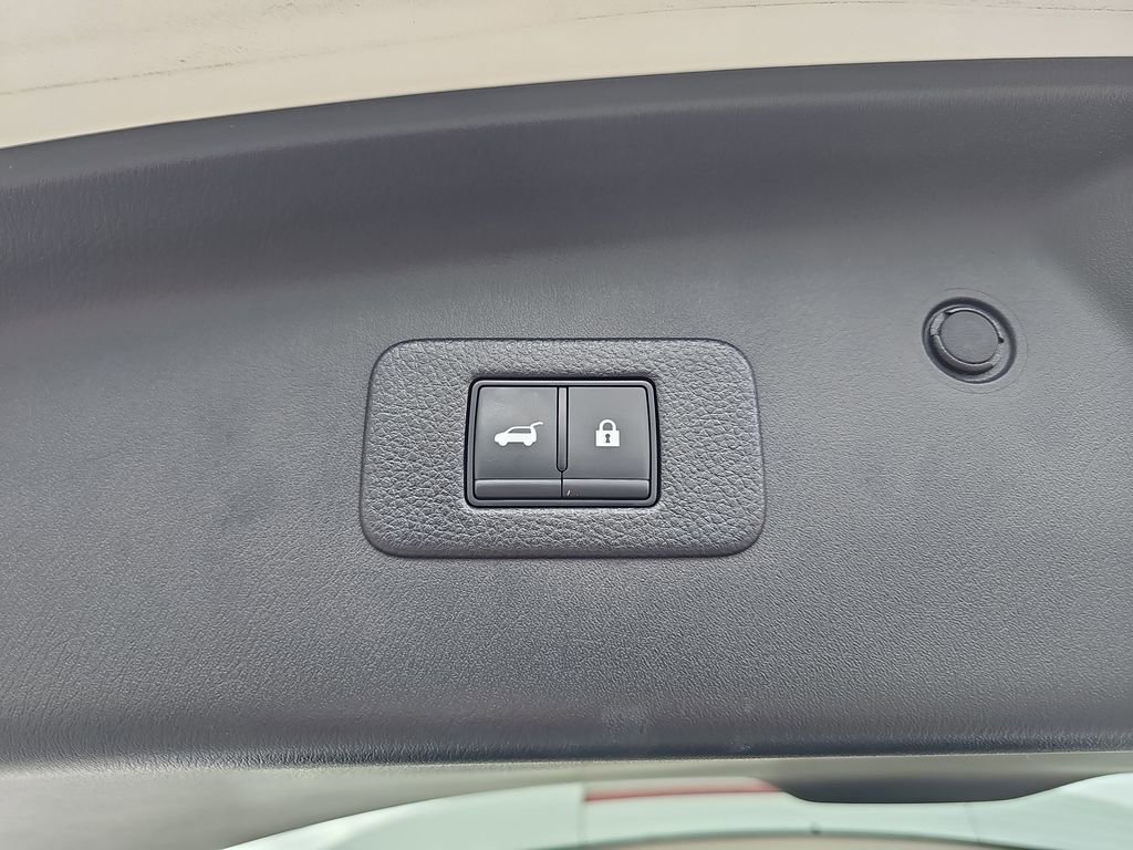 Used 2023 Nissan Armada SL w/ Captain's Chairs Package AWD/4WD image 18