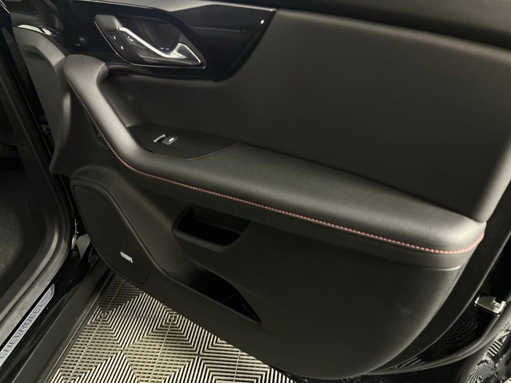 Used 2025 Chevrolet Blazer RS image 35