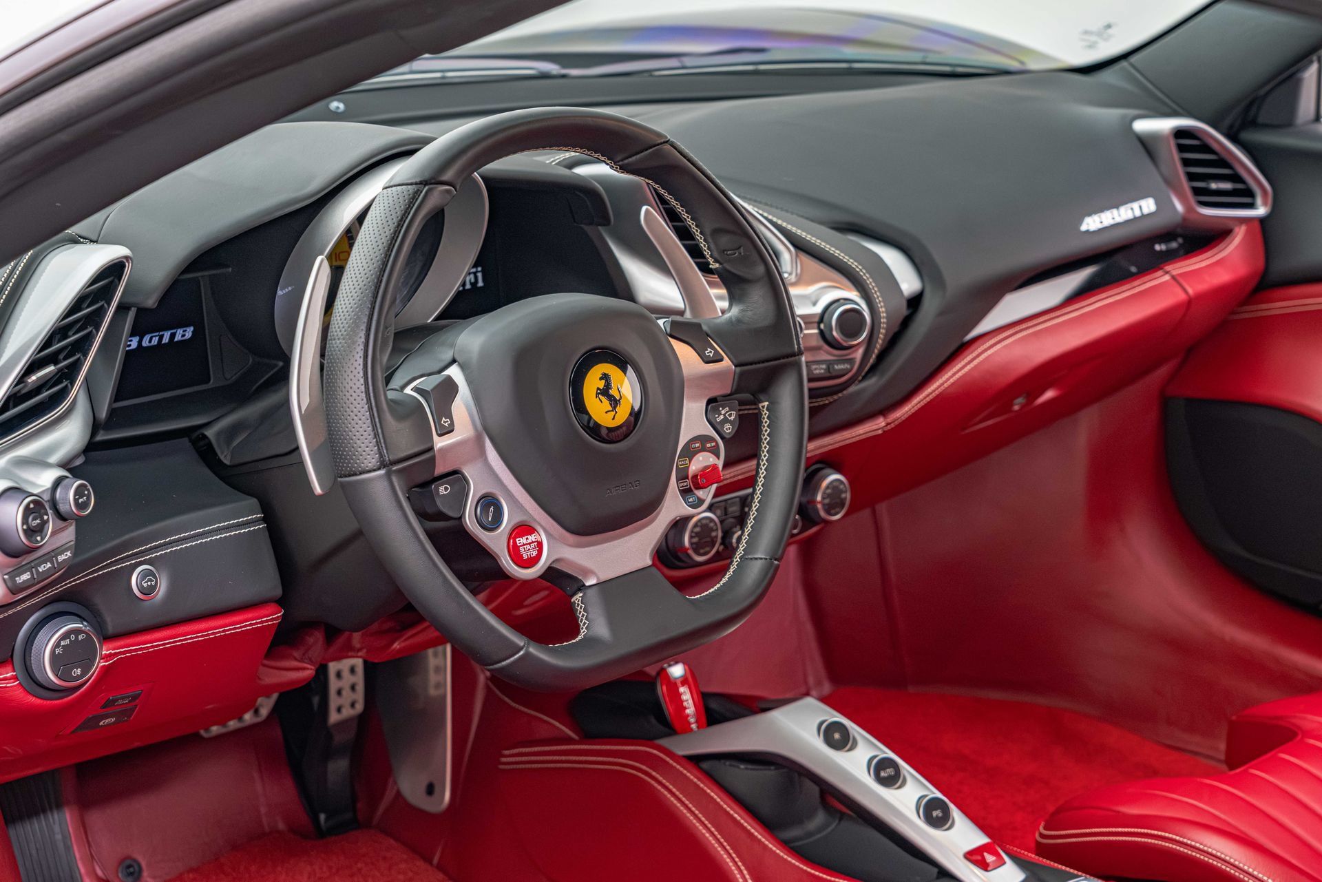 Certified 2018 Ferrari 488 GTB RWD image 4