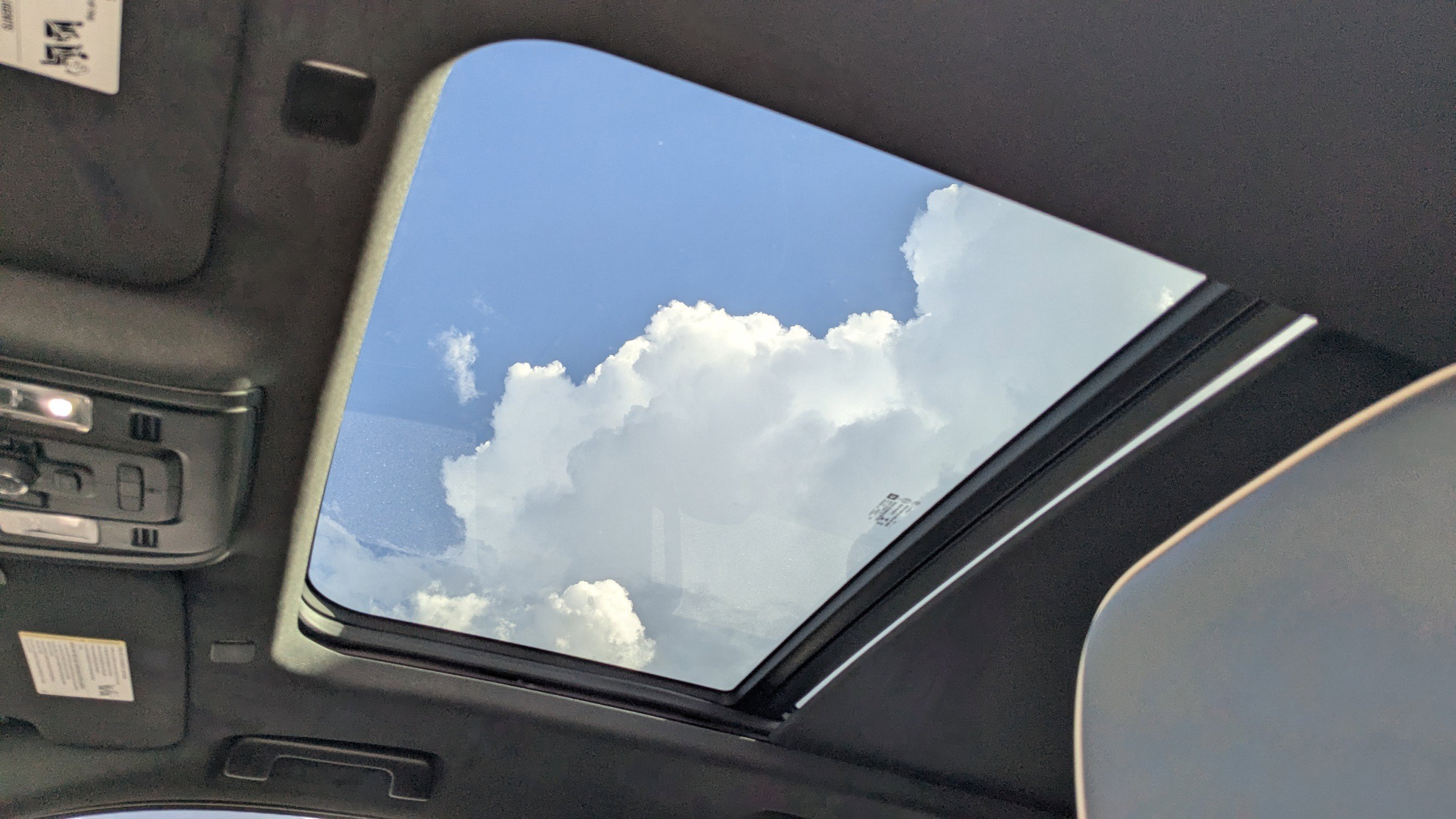 Used 2022 GMC Yukon SLT w/ SLT Premium Package image 24