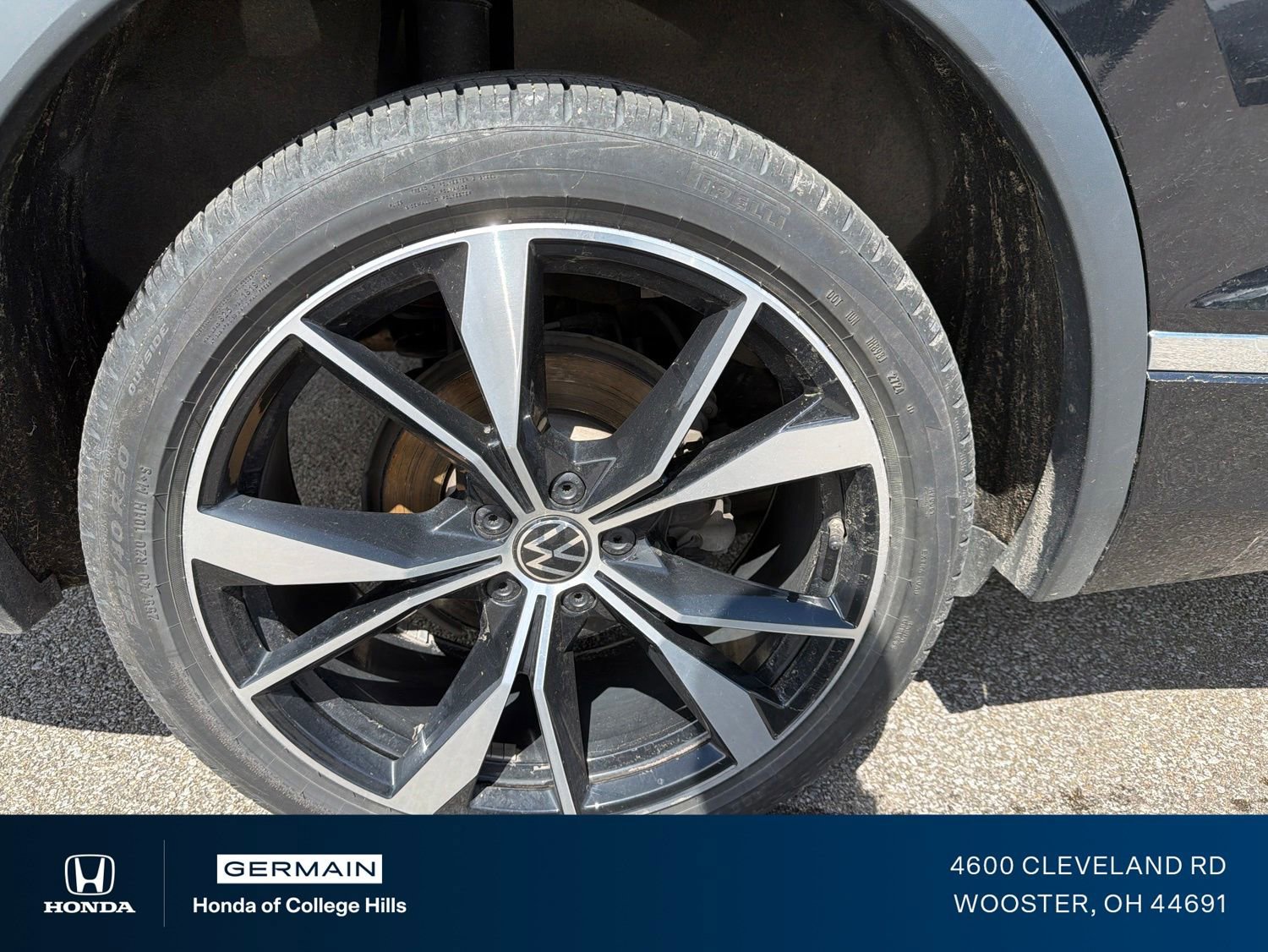 Used 2024 Volkswagen Tiguan SEL R-Line AWD/4WD image 5