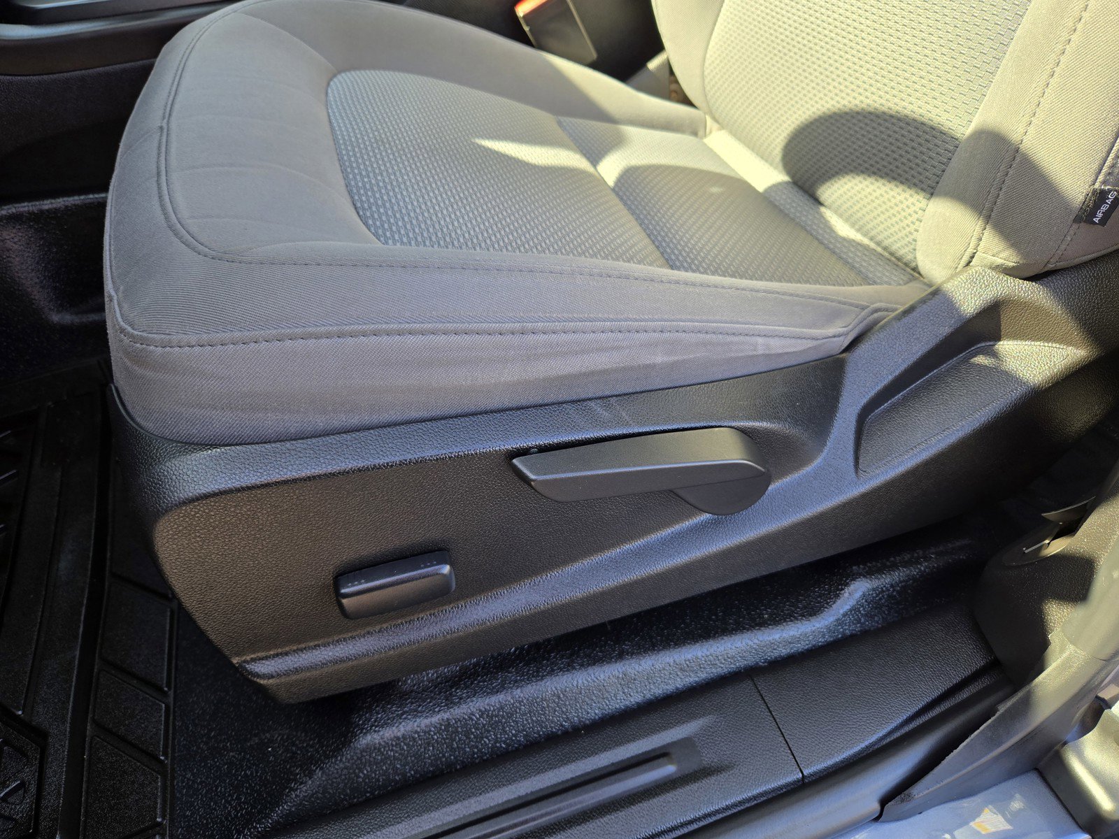 Used 2018 Chevrolet Colorado W/T image 13