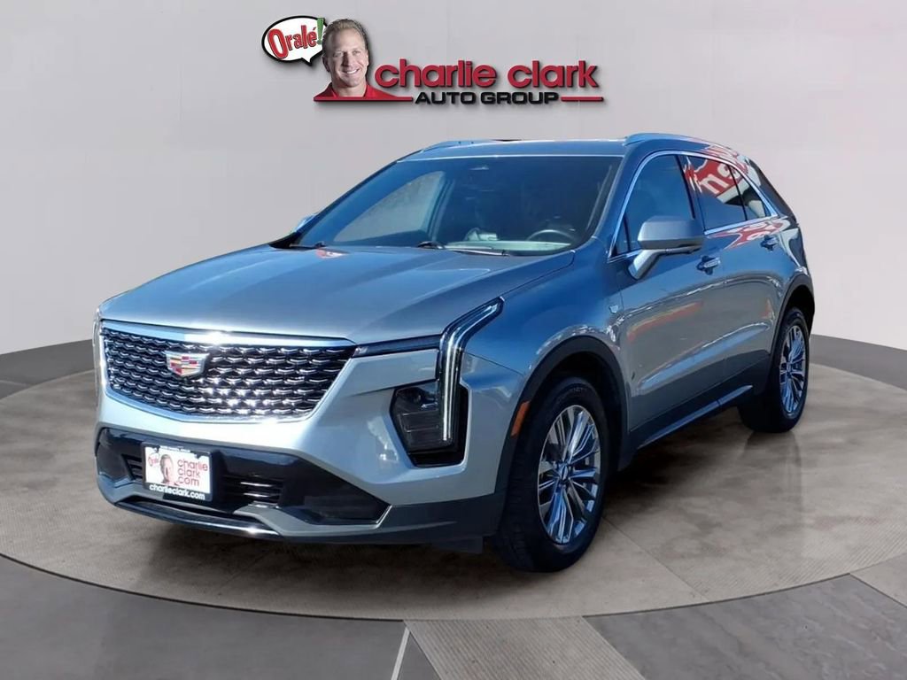 Used 2025 Cadillac XT4 Premium Luxury image 1