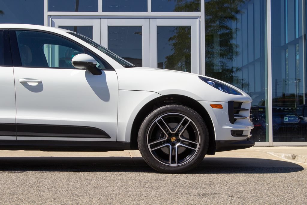 Used 2020 Porsche Macan AWD/4WD image 5