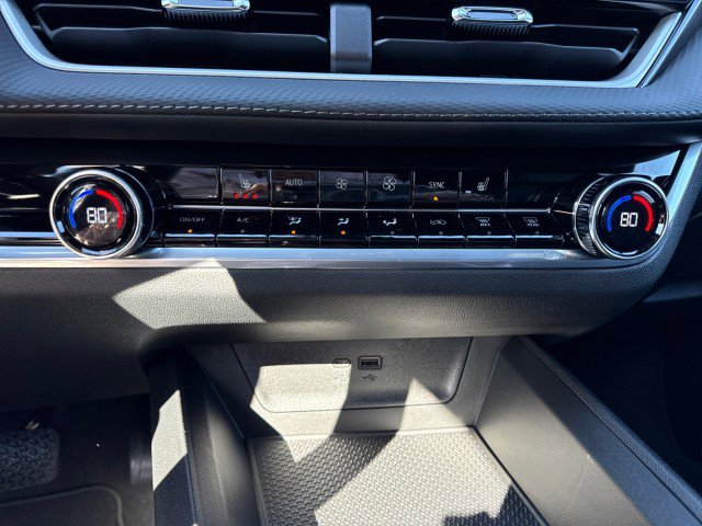 New 2026 Chevrolet Equinox LT w/ Convenience Package II image 22