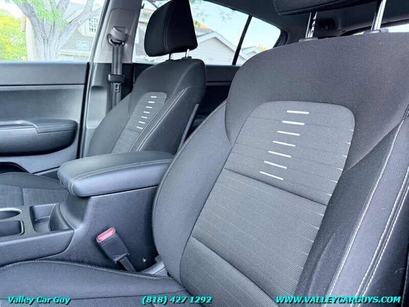Used 2018 Kia Sportage LX FWD image 13