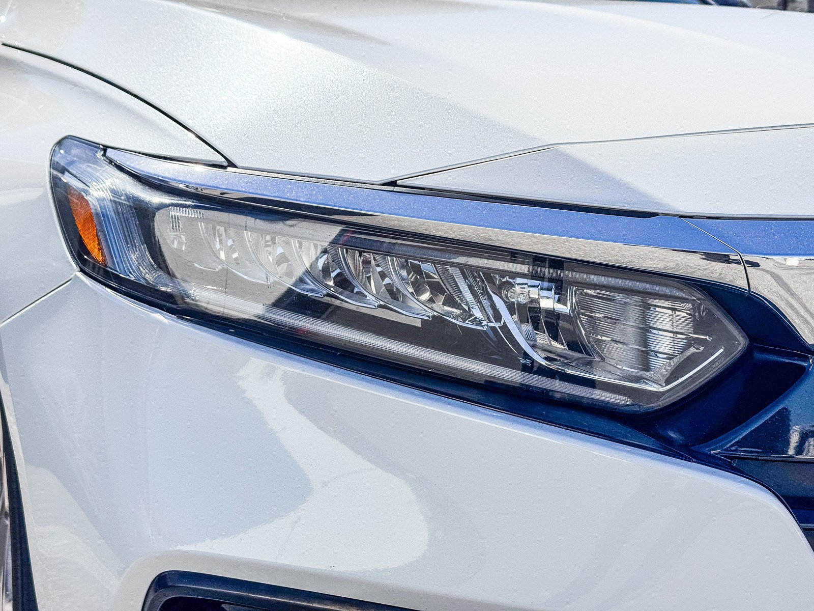Used 2018 Honda Accord EX image 5