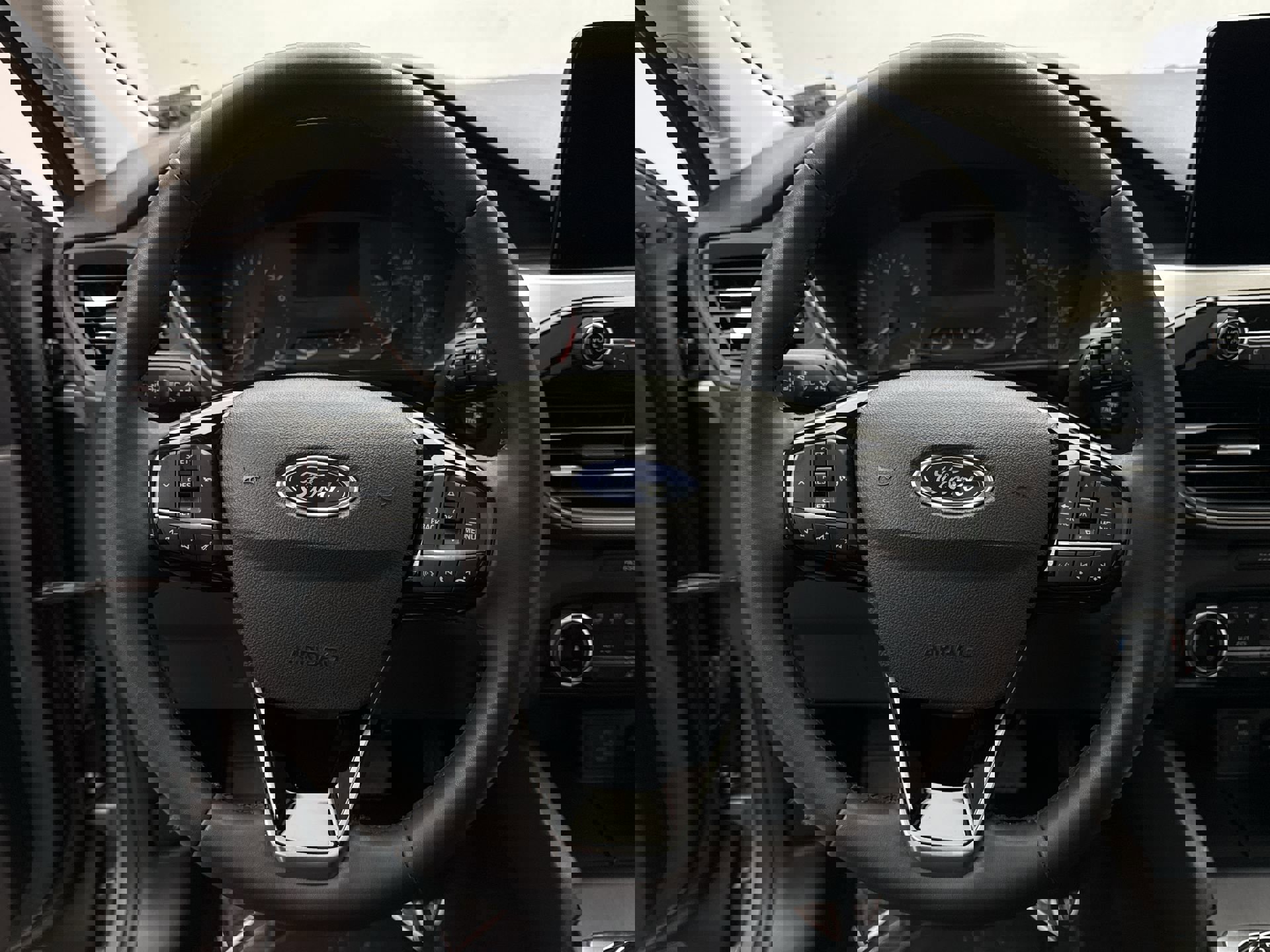 Used 2022 Ford Escape SEL image 12