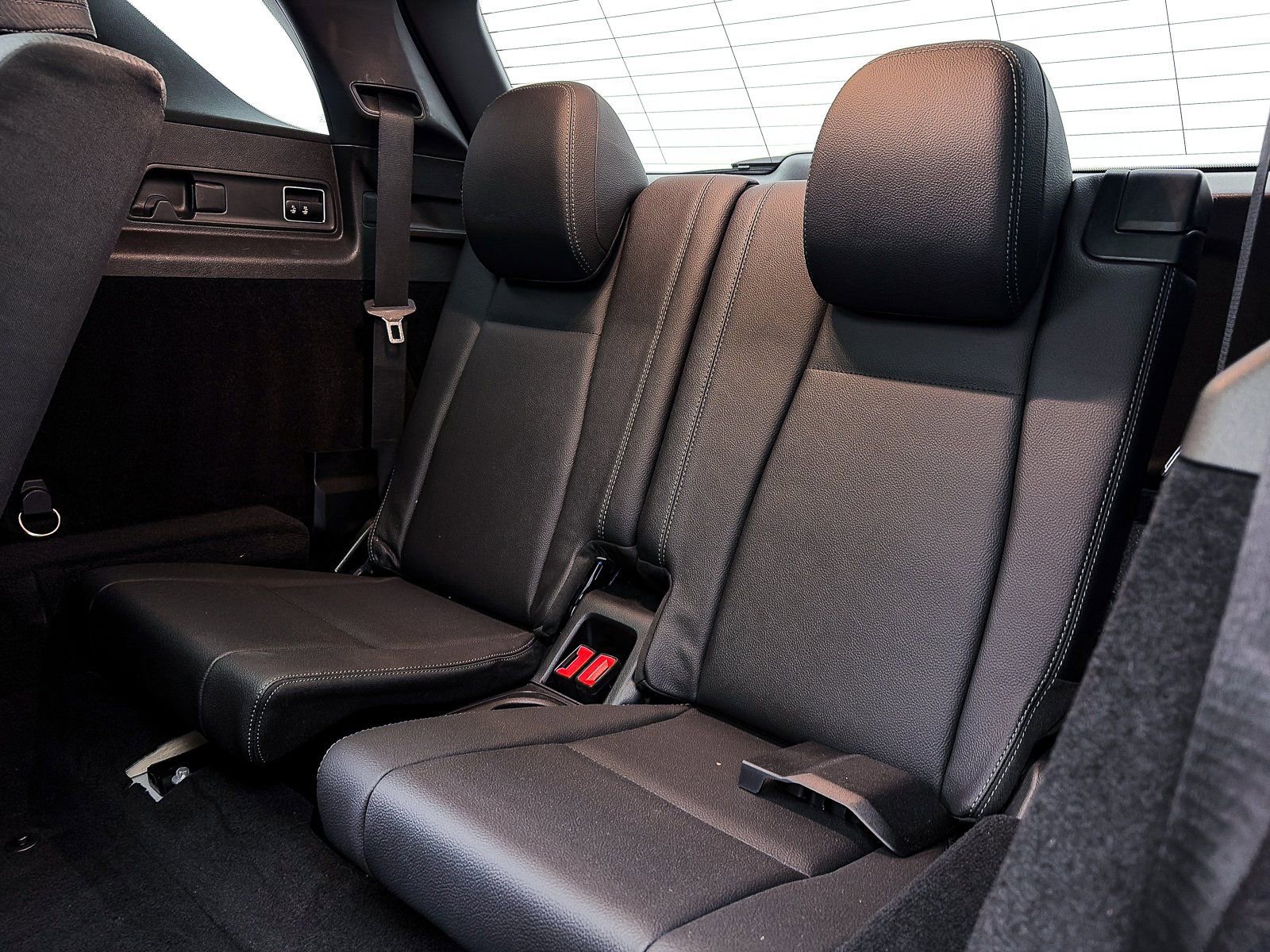 Used 2023 Mercedes-Benz GLE 450 4MATIC w/ AMG Line Exterior image 40