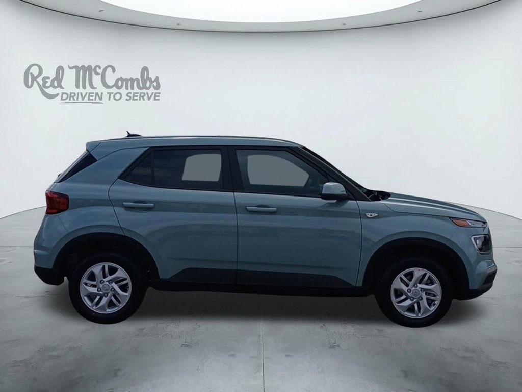 New 2026 Hyundai Venue SE FWD image 6