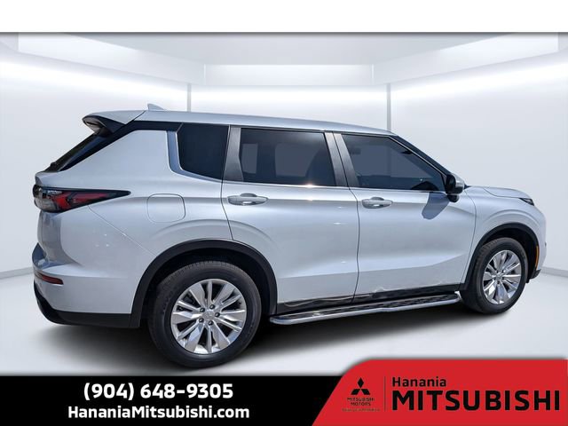 Used 2025 Mitsubishi Outlander ES image 4