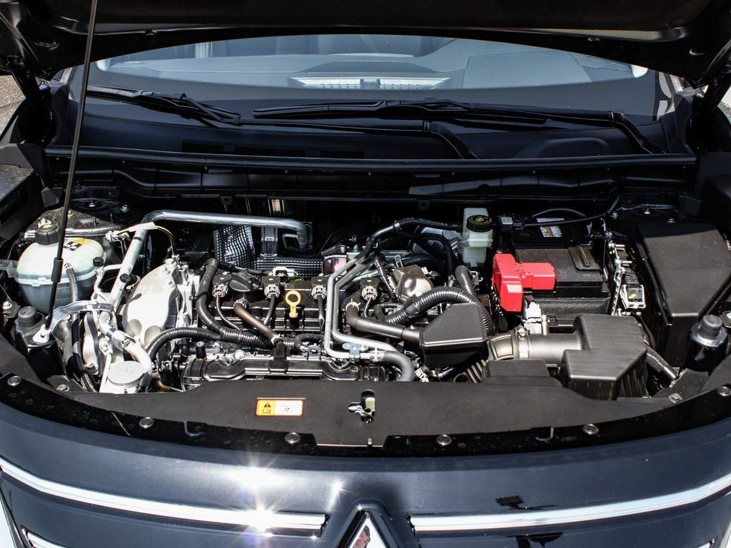 New 2025 Mitsubishi Outlander SE image 48