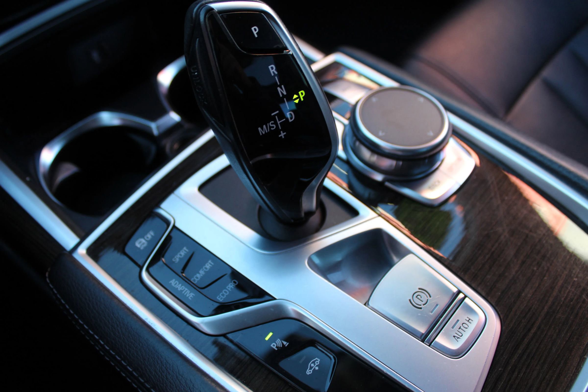 Used 2019 BMW 740i w/ Cold Weather Package image 6