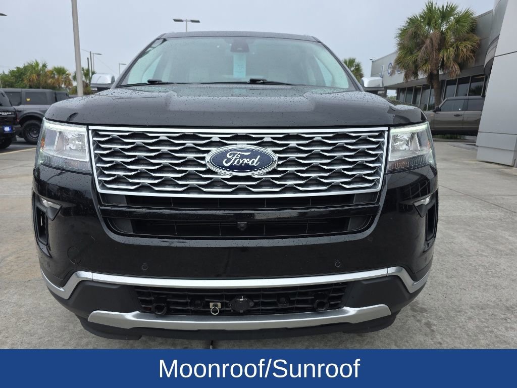 Used 2019 Ford Explorer Platinum AWD/4WD image 3
