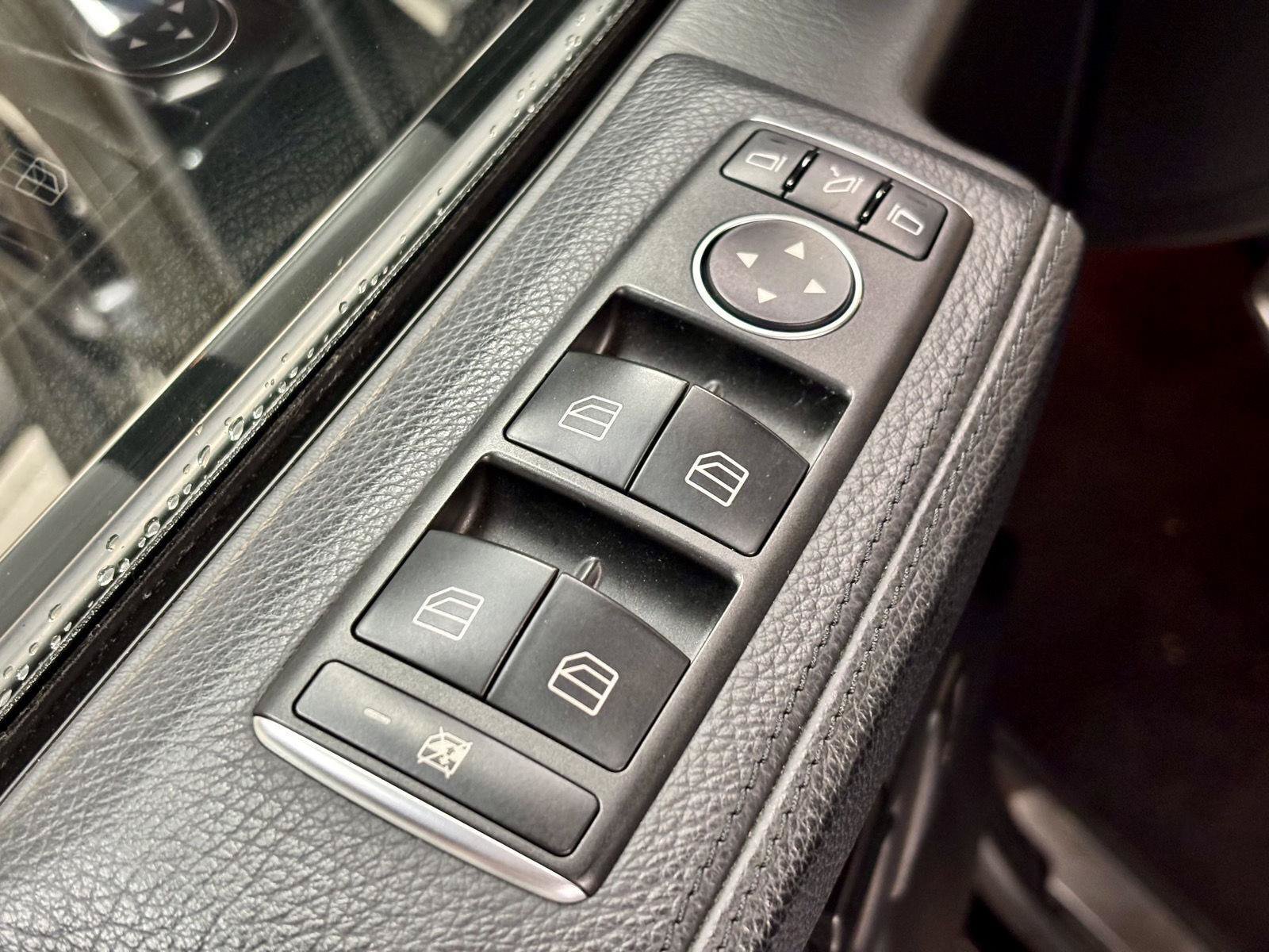 Used 2015 Mercedes-Benz G 63 AMG 4MATIC image 16