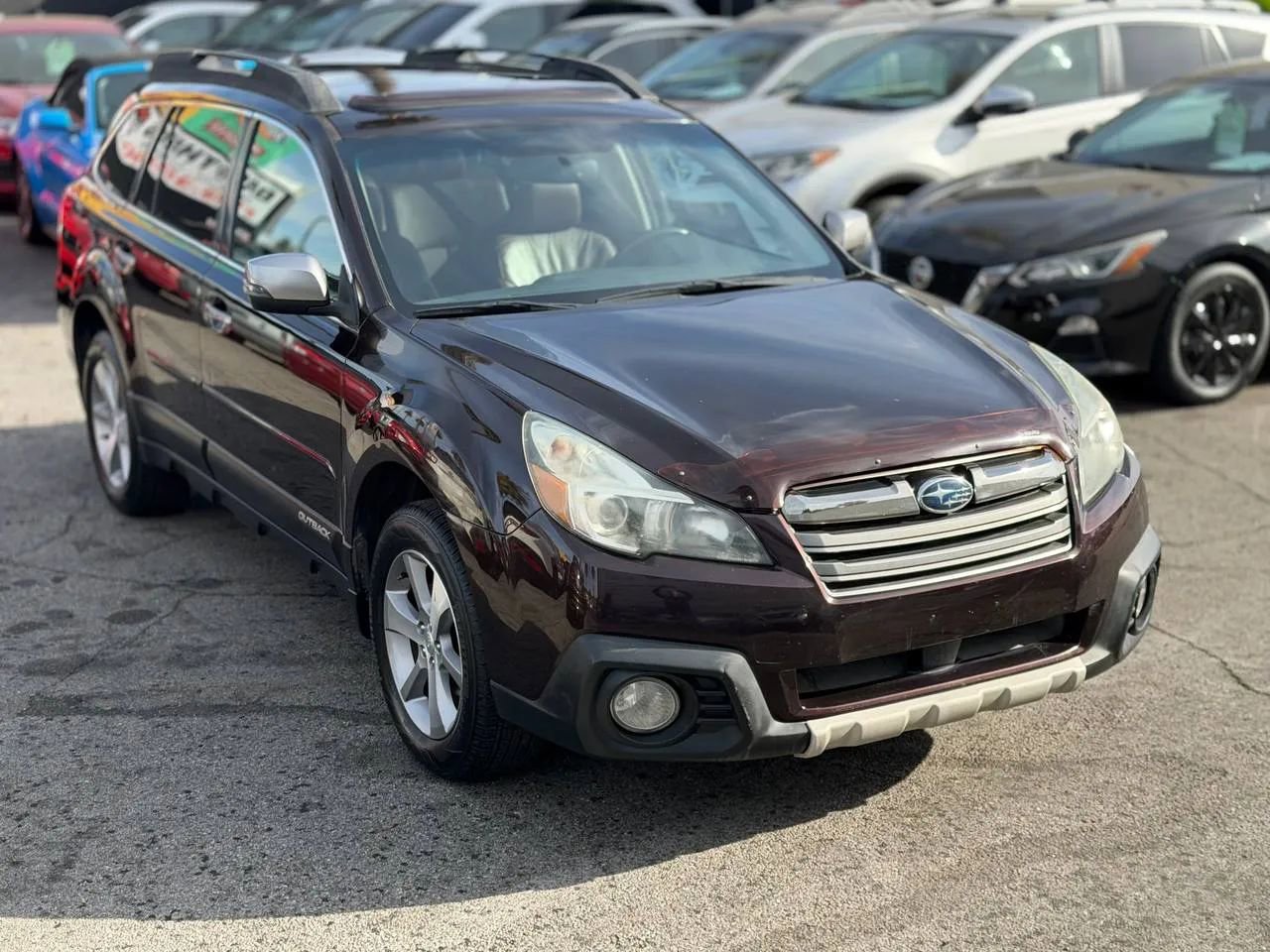 Used 2013 Subaru Outback 2.5i Limited image 2