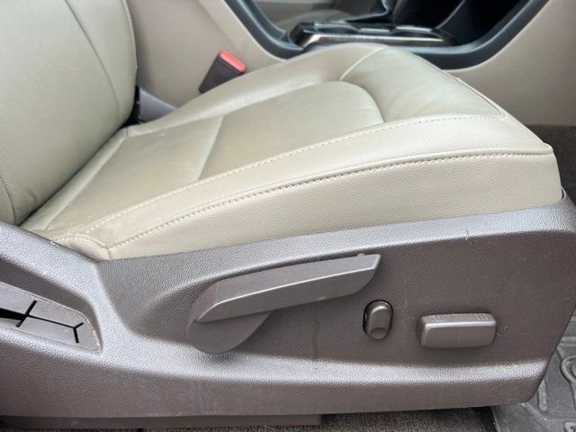 Used 2015 GMC Canyon SLT AWD/4WD image 12