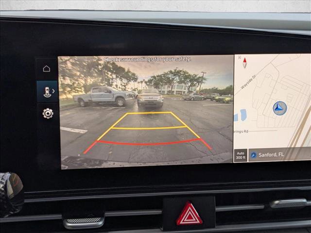 Used 2023 Hyundai Elantra SEL w/ Convenience Package image 10