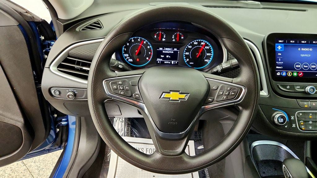 Used 2024 Chevrolet Malibu LT FWD image 12