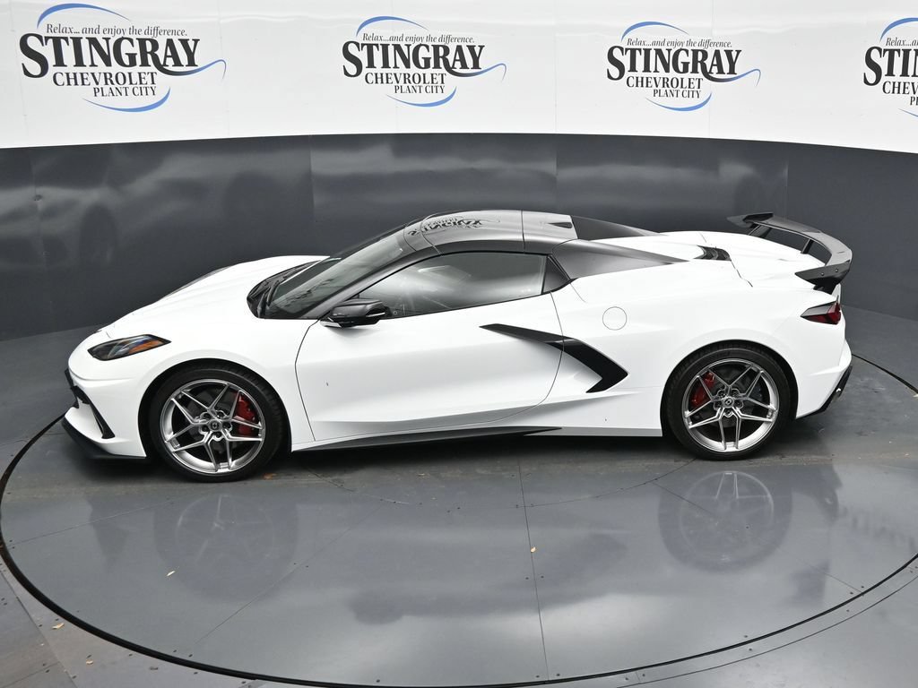 Used 2025 Chevrolet Corvette Stingray Premium Conv w/ Z51 Performance Package RWD image 12