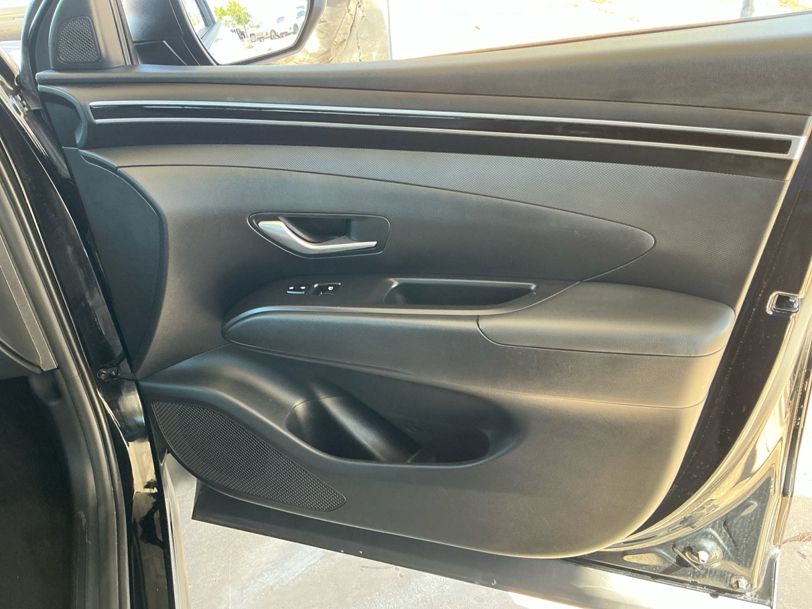 Used 2022 Hyundai Santa Cruz SE image 16