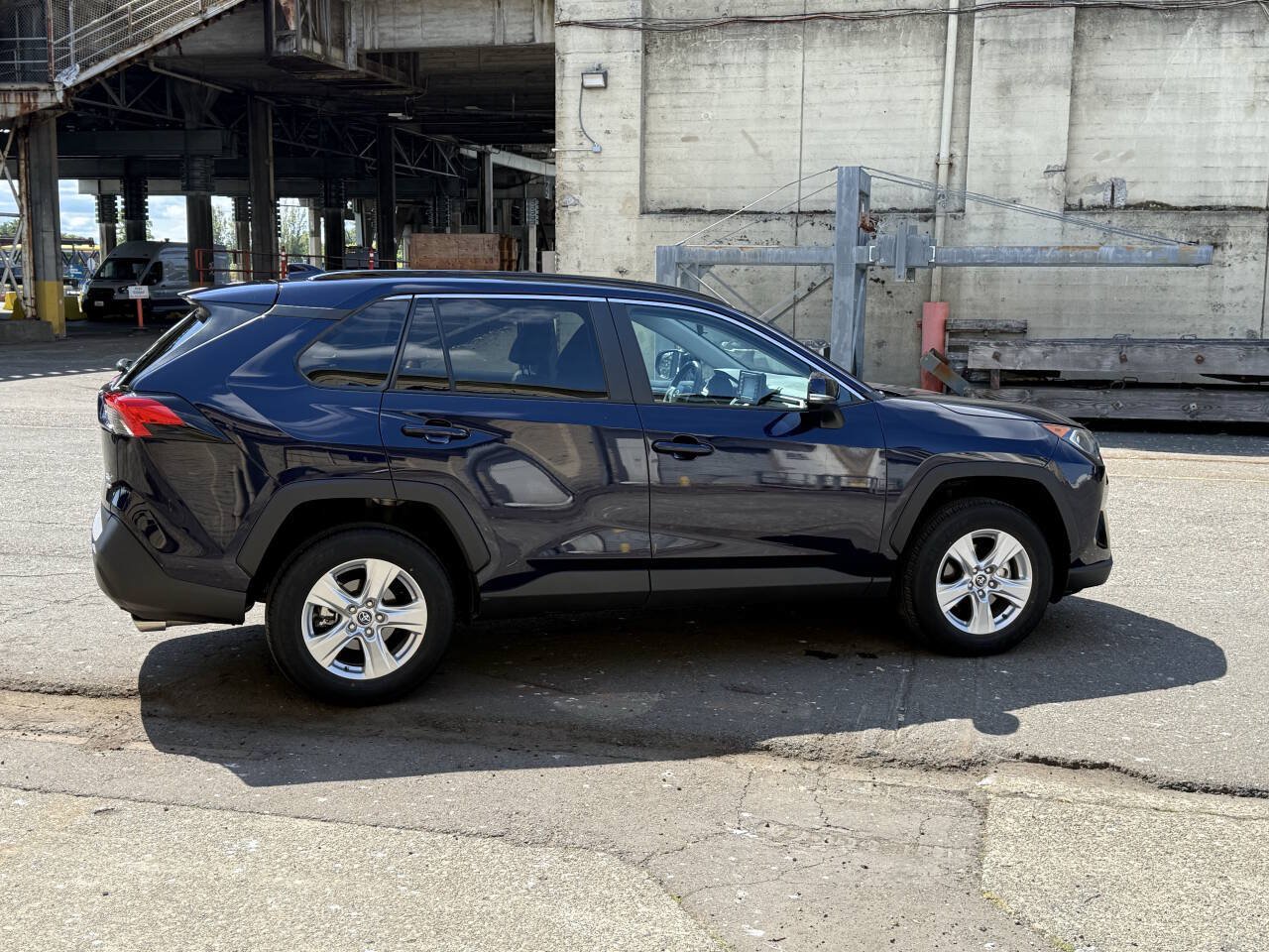 Used 2020 Toyota RAV4 XLE w/ Convenience Package AWD/4WD image 12