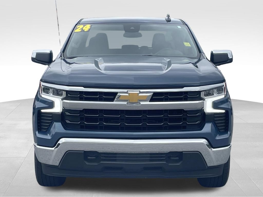 Used 2024 Chevrolet Silverado 1500 LT AWD/4WD image 9