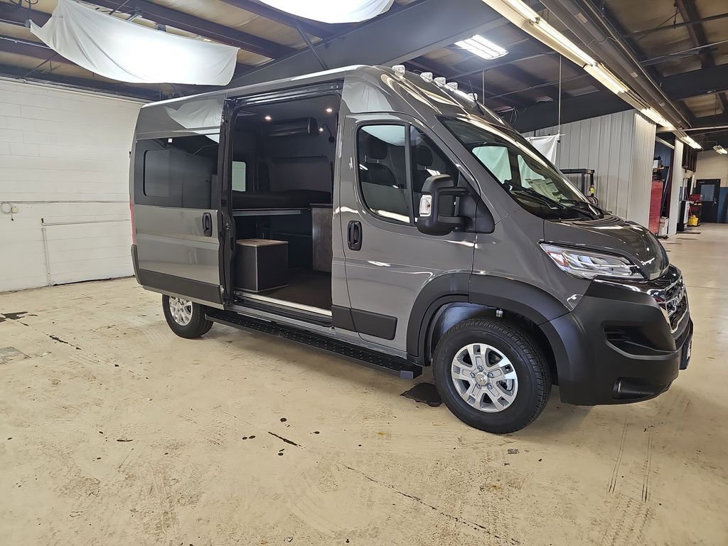 New 2025 RAM ProMaster 1500 w/ Quick Order Package 22G SLT image 3