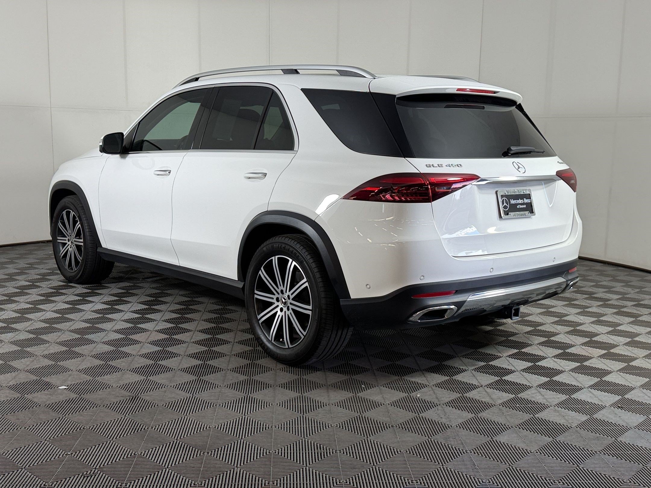 Certified 2024 Mercedes-Benz GLE 450 4MATIC image 3