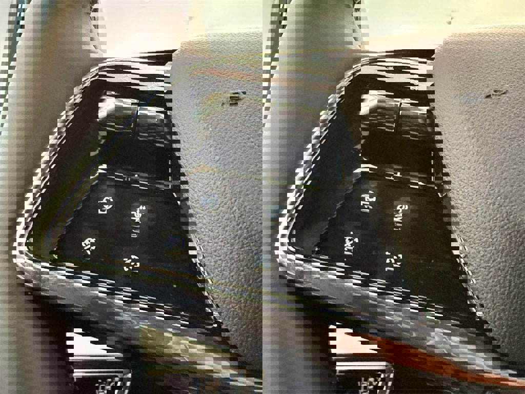 New 2025 Cadillac Optiq Sport 2 w/ LPO, ONYX Package image 17