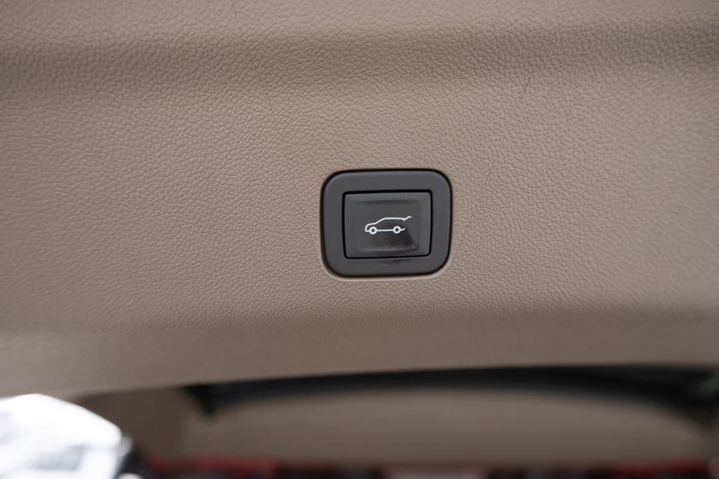 New 2026 GMC Yukon XL Denali w/ Sun & Power Step Package AWD/4WD image 30