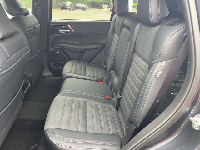New 2026 Mitsubishi Outlander LE FWD image 24