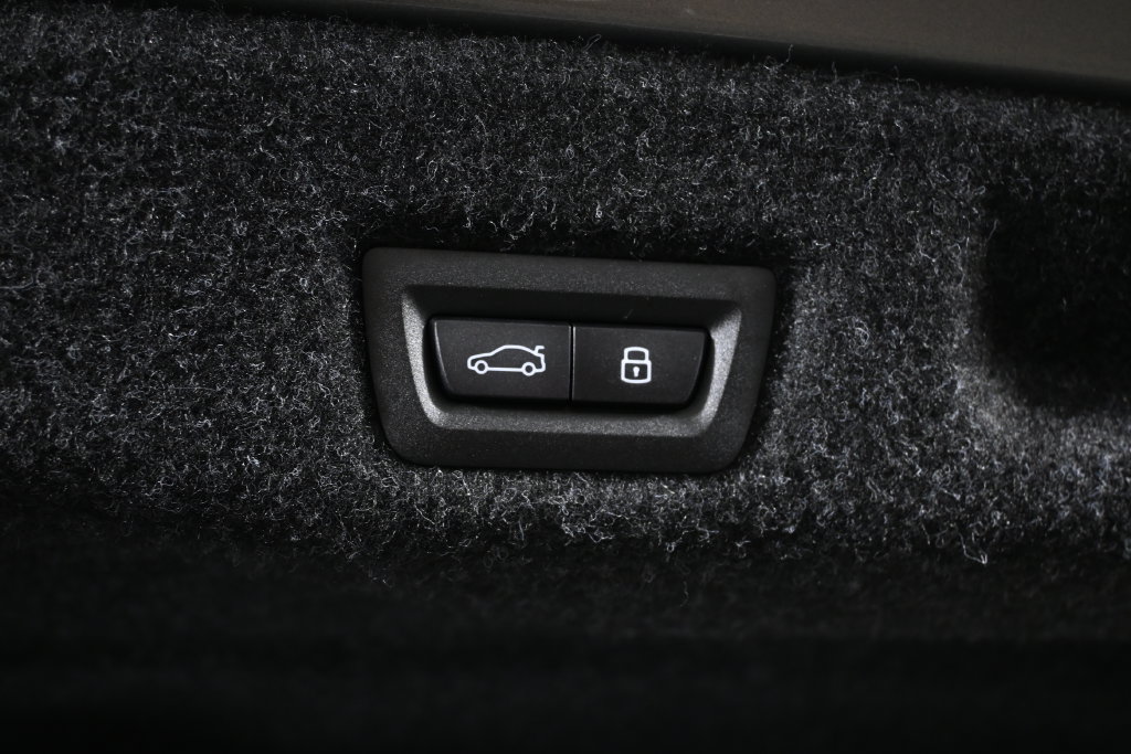 Used 2026 BMW 530i xDrive AWD/4WD image 36