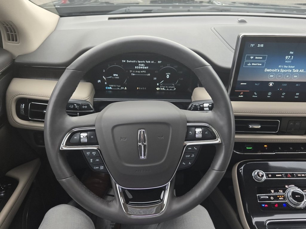 Certified 2023 Lincoln Nautilus Reserve image 16