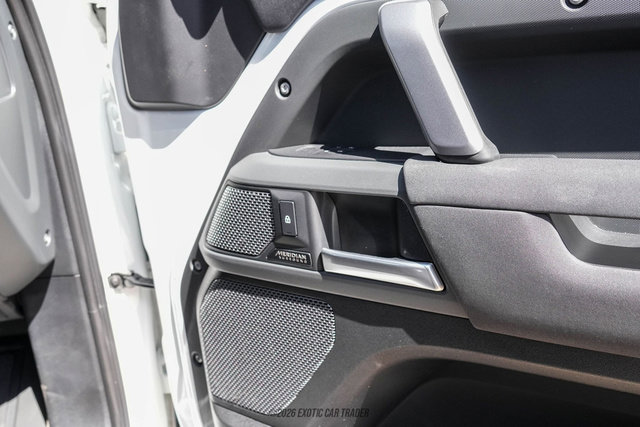 Used 2023 Land Rover Defender 90 X-Dynamic SE image 72