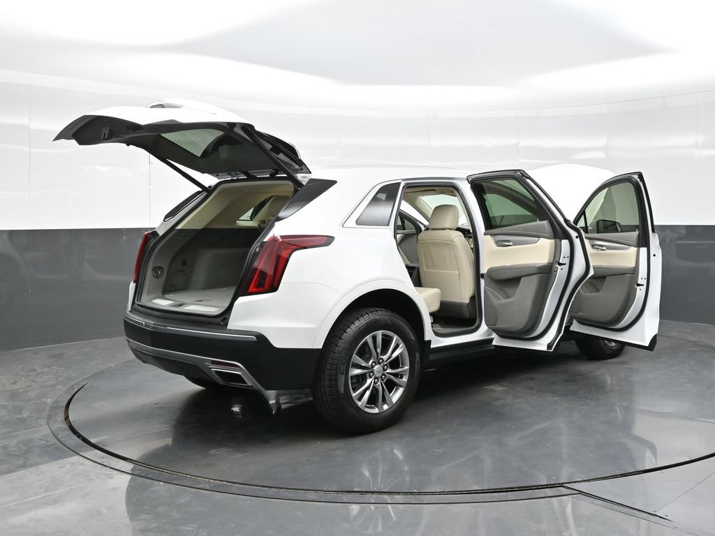 Used 2021 Cadillac XT5 Premium Luxury w/ LPO, Floor Liner Package AWD/4WD image 44
