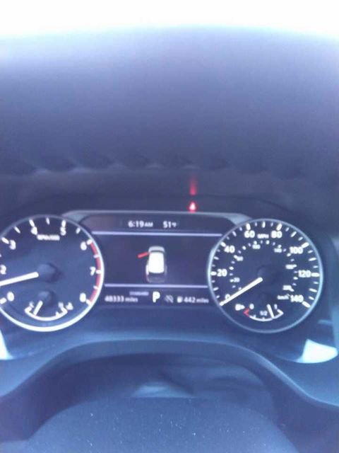 Used 2025 Nissan Rogue SV image 4