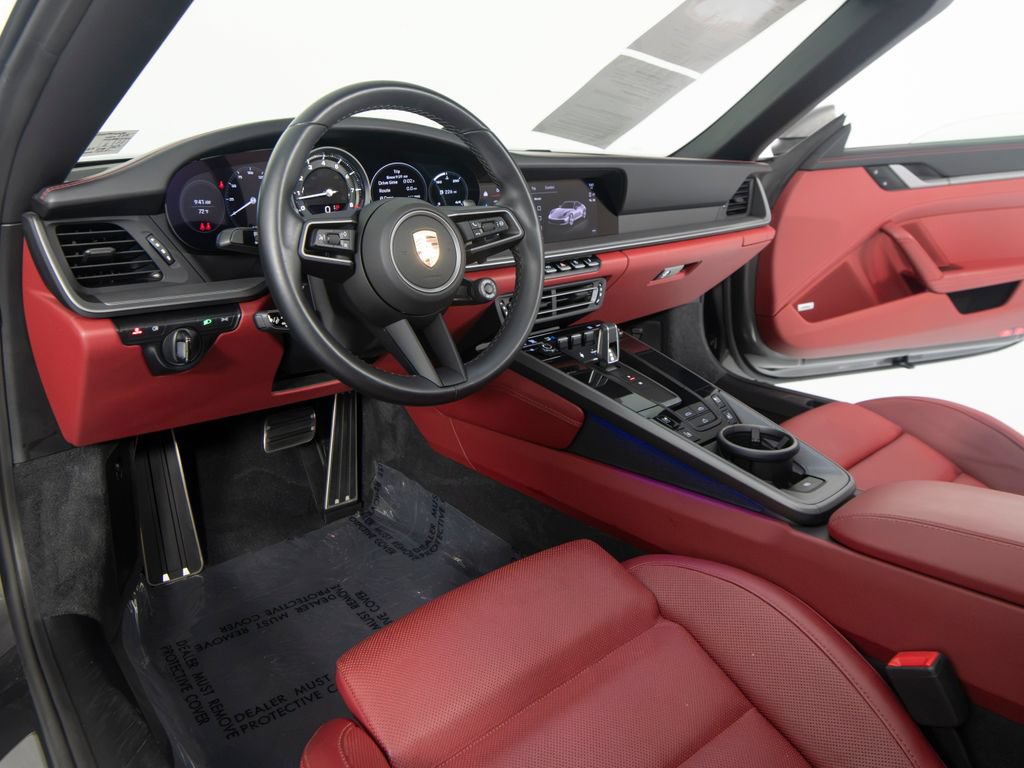 Certified 2022 Porsche 911 Cabriolet image 4