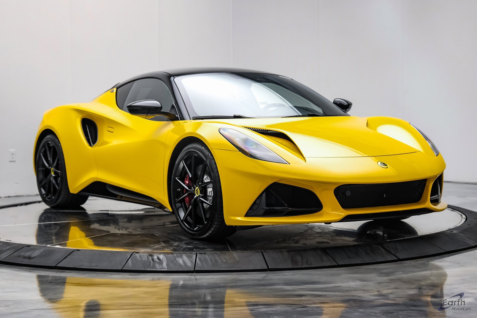 Used 2024 Lotus Emira First Edition image 23