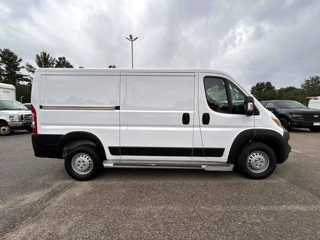 Used 2025 RAM ProMaster 2500 w/ U-Haul Equipment Group FWD image 2