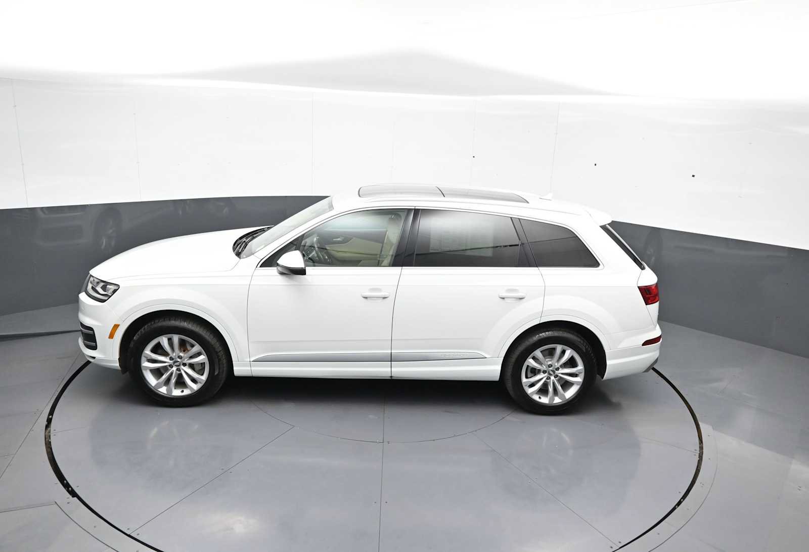 Used 2019 Audi Q7 3.0T Premium w/ Convenience Package AWD/4WD image 43