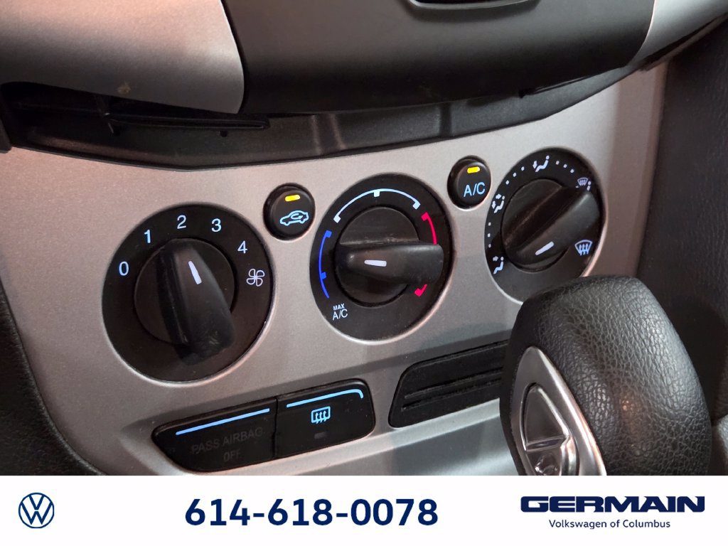 Used 2014 Ford Focus SE FWD image 32